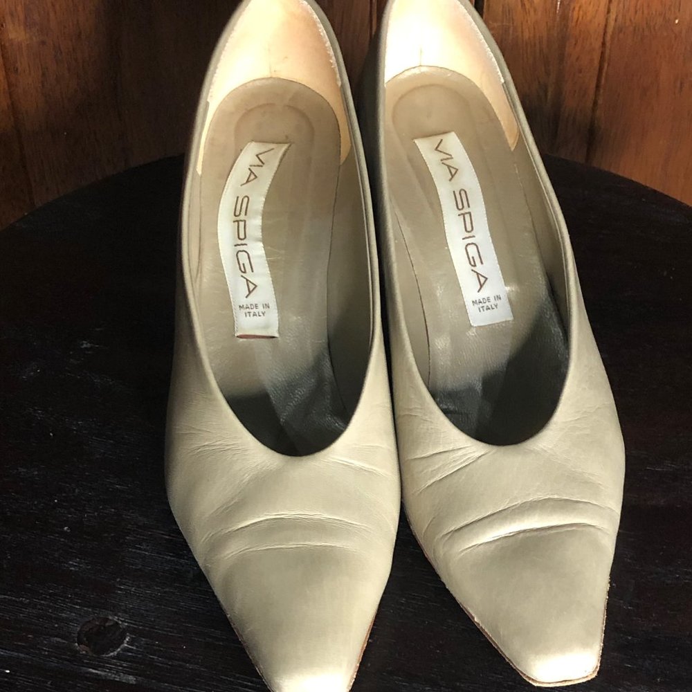 Vintage Via Spiga Taupe Pump (size 7 1/2)